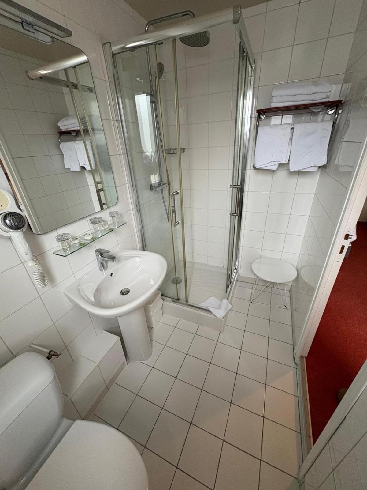 Hotel Moderna Cherbourg-en-Cotentin Bagian luar foto