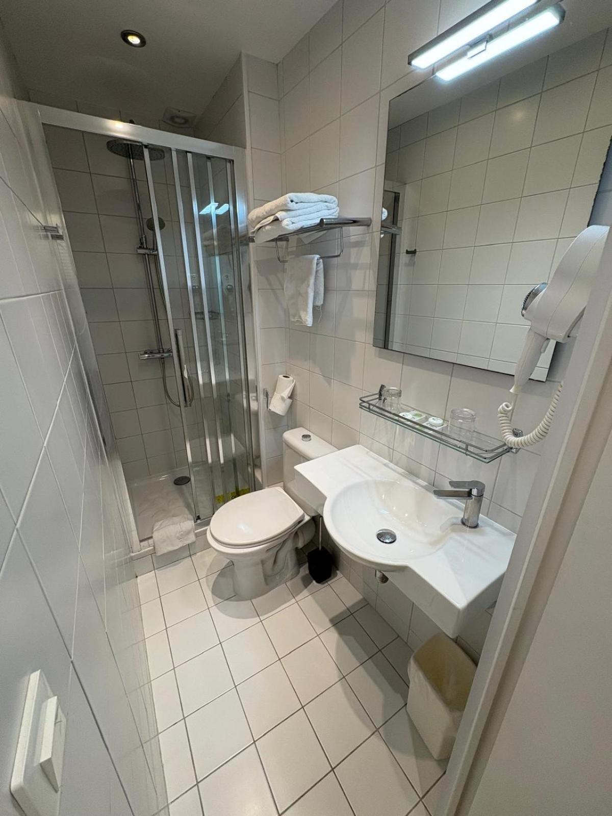 Hotel Moderna Cherbourg-en-Cotentin Bagian luar foto