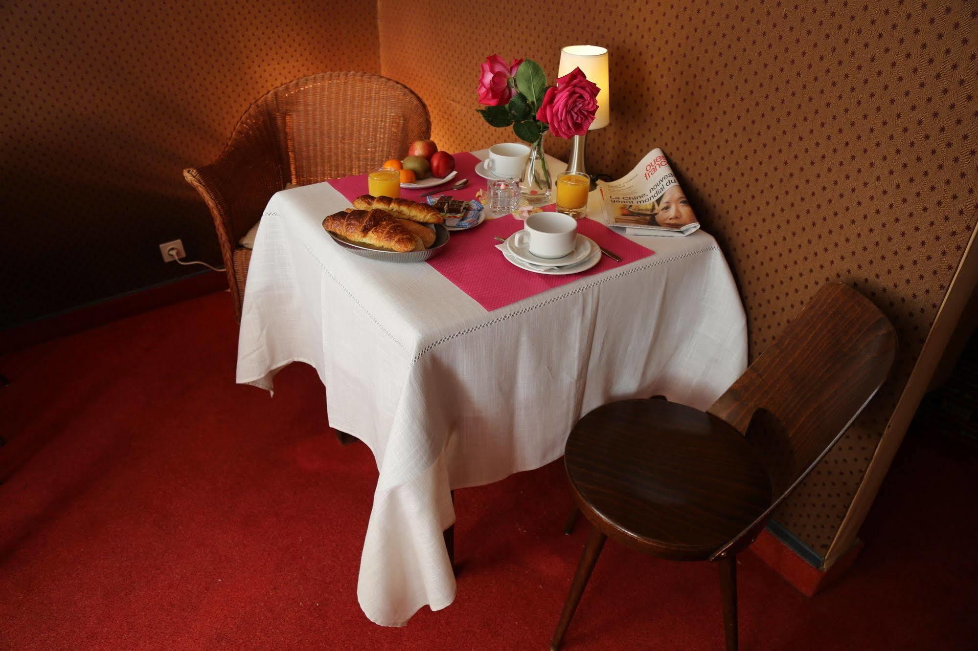 Hotel Moderna Cherbourg-en-Cotentin Bagian luar foto