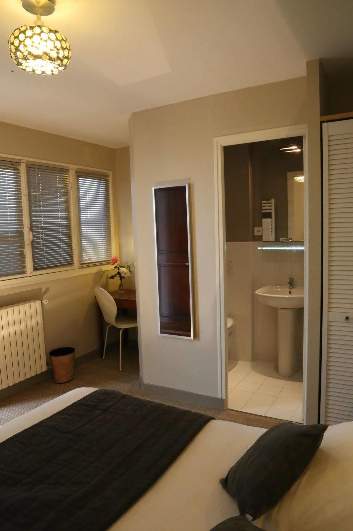 Hotel Moderna Cherbourg-en-Cotentin Bagian luar foto